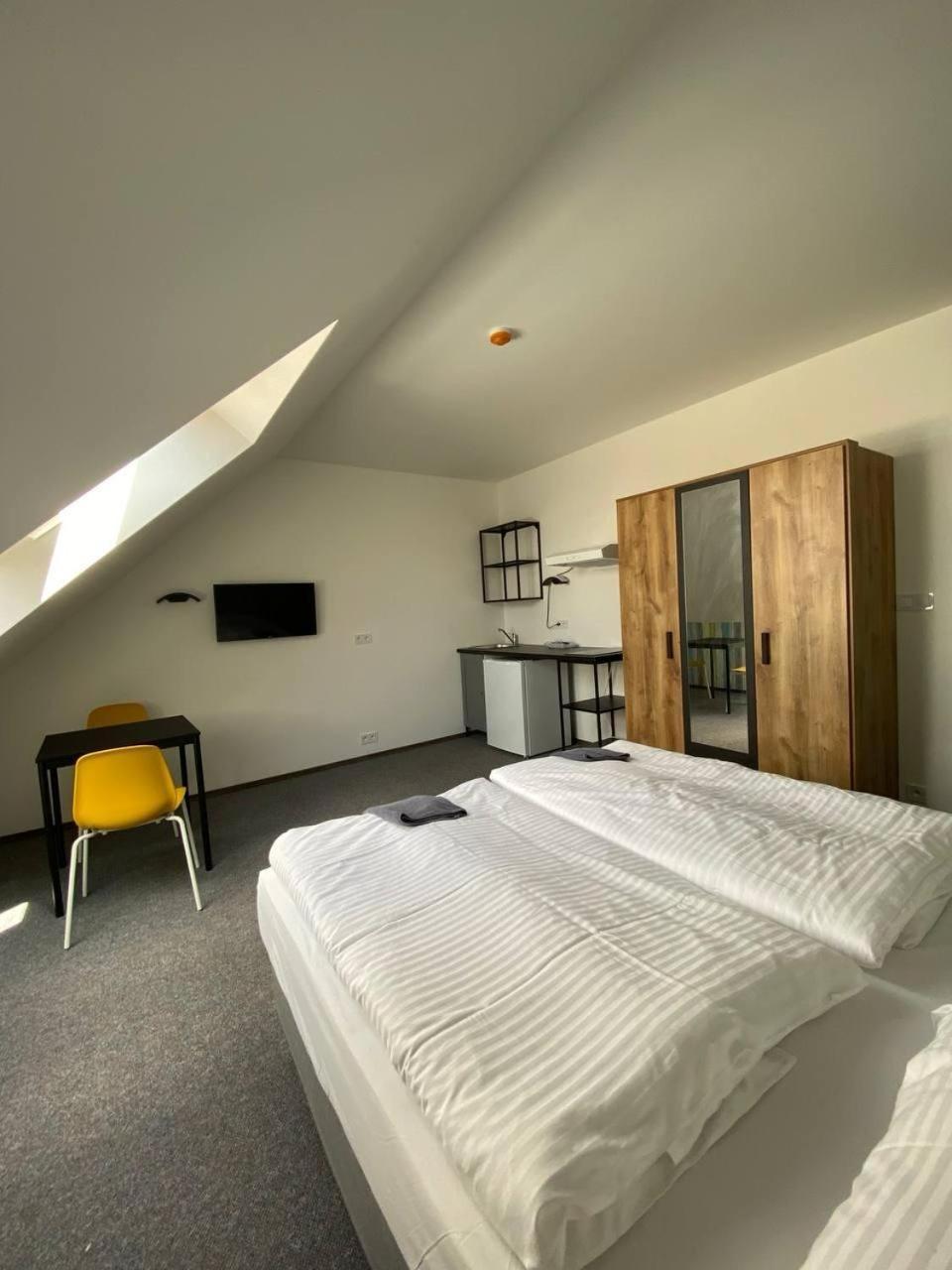 Rc Jecna Rooms Prague Extérieur photo